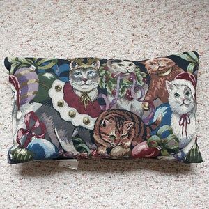 Bess Throw Decorative Pillow Cats Kitten Christmas Tapestry Damasq Rectangle